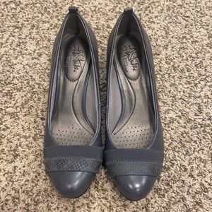 Life stride wedges gray size 7.5